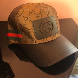 AUTHENTIC Gucci Hat !